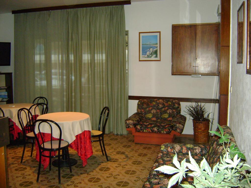Hotel Villa Del Sole Rimini Extérieur photo